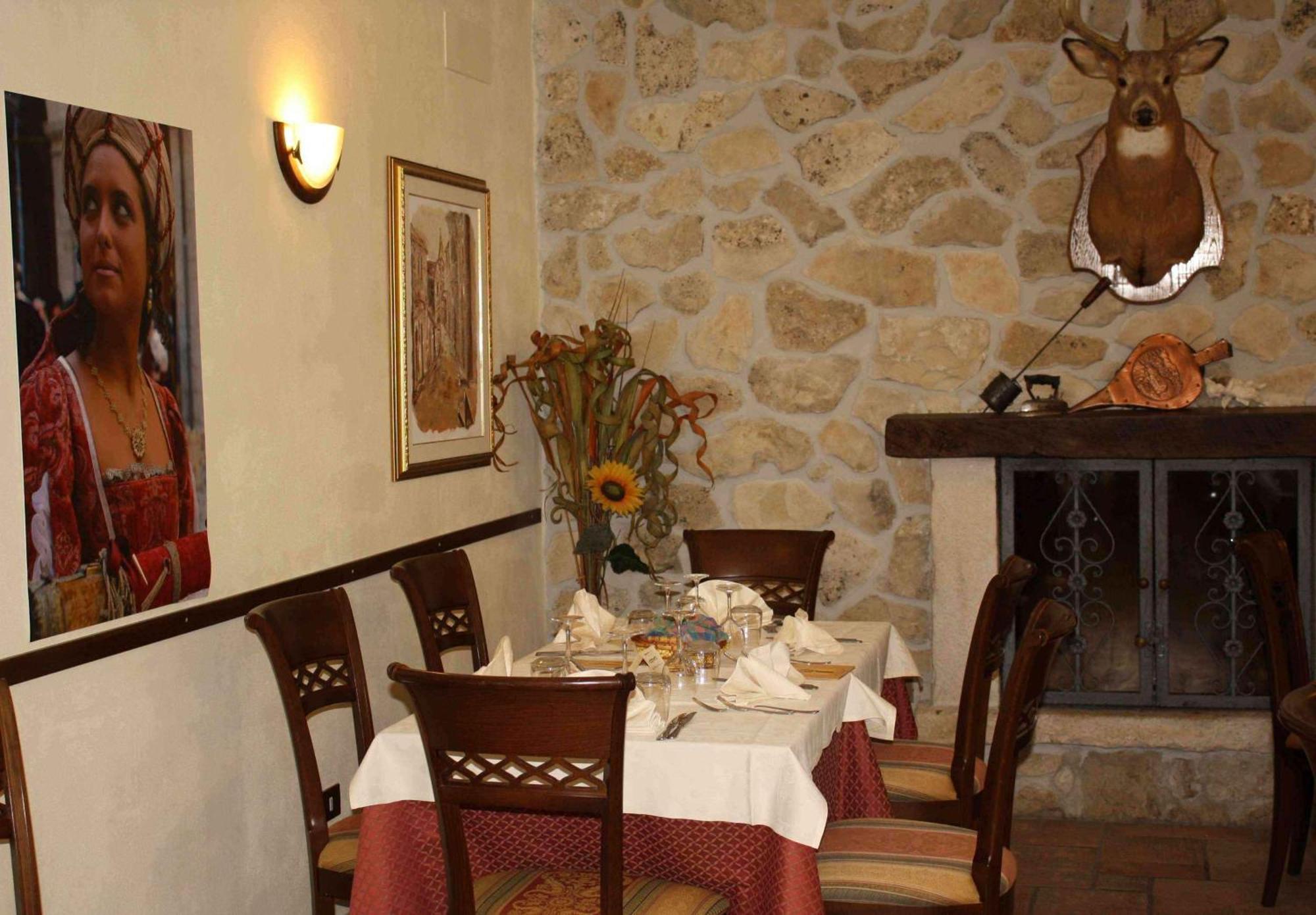 Locanda Del Barone 카라마니코 테르메 외부 사진